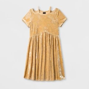 Art Class Gold Velvet Cold Shoulder Dress